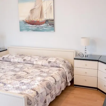 Uno Dominik * Rijeka